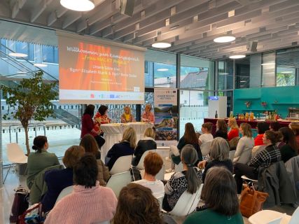 Frauenkompetenzlehrgänge